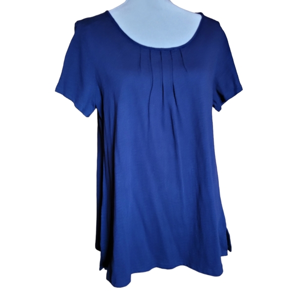NWT Erika Women's Short Sleeve Top Navy Sz M - Picture 1 of 6